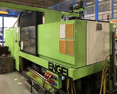 Injection Molding Machine -2